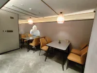 Weifeng Hotel (Xuchang Caowei Ancient City Fat Donglai Times Square Branch) Hotels in Xuchang