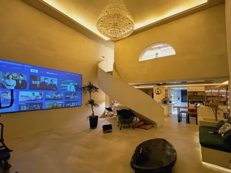 Gardenhouse villa B&B of  DunHuang Отели рядом с достопримечательностью «Mingsha Mountain And Crescent Spring»