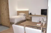 Kanshanshishan Riverside Garden Hotel (Danba Jiaju Cangzhai Branch) Hotel a Danba