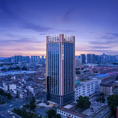 Magnotel Hotel (Luoyang Longmen Dadao Longmen High-Speed Rail Station) Hotels near Guanlin Temple