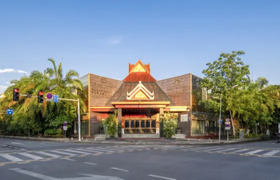 西雙版納景洪市皇冠大酒店（愛琴海商城潑水廣場店）