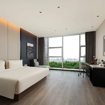 Atour Hotel (Longyou Fengxiangzhou Park Rongchang Avenue, Quzhou)