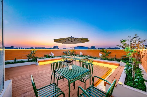 Sky Garden Osmanthus Hostel — Drum & Bell City Center