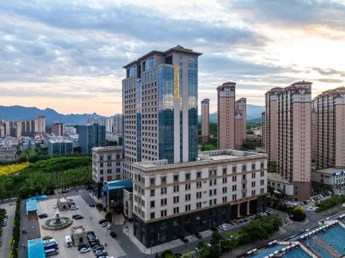 Zhaofeng International Hotel Hotels in Kuancheng
