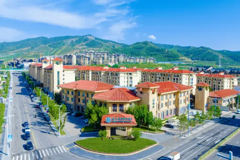 Zhangjiakou Tangyin Hot Spring Holiday Hotel