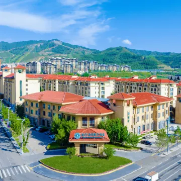 Zhangjiakou Tangyin Hot Spring Holiday Hotel Hotels near Resort Cuiyunshan