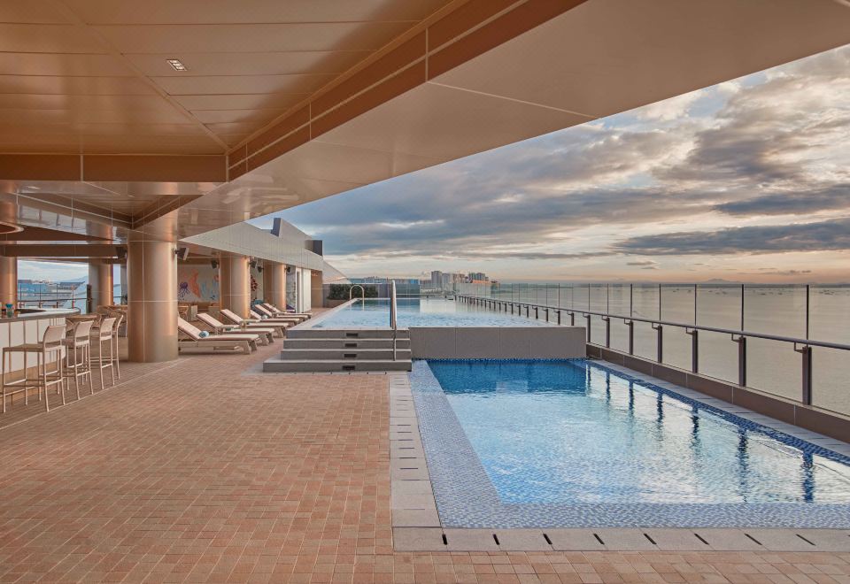 랜슨 플레이스 몰 오브 아시아