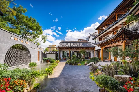 Floral Hotel·Heting Afrog Menaxi Culture Hotel(Lijiang Ancient City Branch)