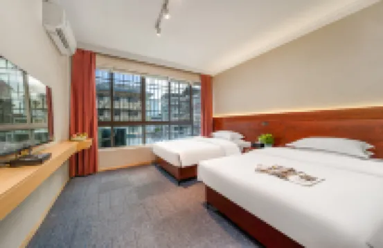 Nalai Hotel (Sanjiang Datong Village Scenic Area Fengyu Bridge) Hotels near Yueyedongzhai