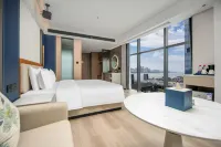 PHIREN High-Rise River View Hotel (Nanchang The Mixc Ferris Wheel Star Nanchang) - 3성급