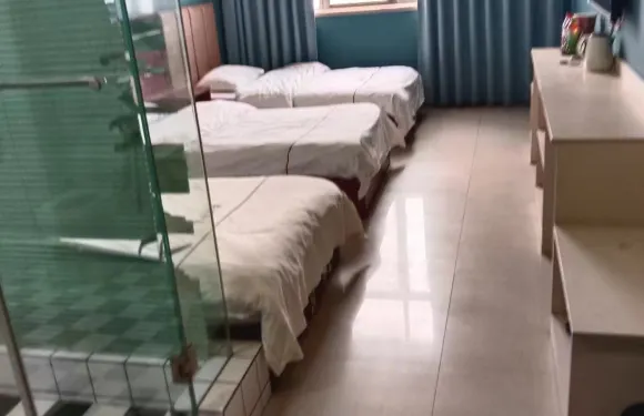 伊川凱帝民宿