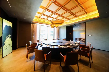 QINGZHU Отели рядом с достопримечательностью «Beijing Normal University-Hong Kong Baptist University United International College»