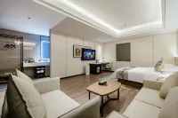 Luohe Asia Hotel (Changjian Square Branch, Renmin Road)