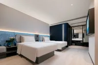 Wuhan Oceanwide CBD Xinhua Road Atour Light Hotel Hotel di Wuhan