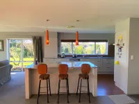 Calm Swan Villa Hotels in Kaiapoi