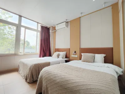 Liyuan Business Hotel Xiaxing Kiln周辺のホテル