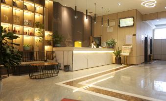 Taojiang Green Fashion Hotel