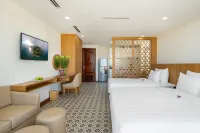 Record Hotel - balcony