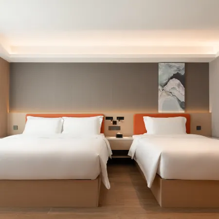 Meilin Holiday Hotel