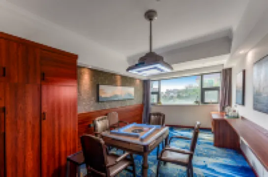 西雙版納景洪亦誠國際酒店（曼聽公園潑水廣場店）