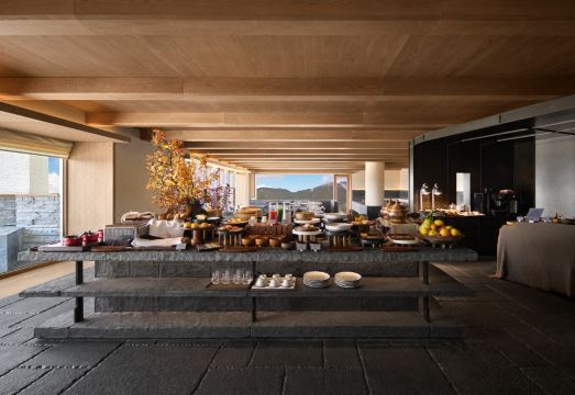 더친 메리 푸돔 설산 뷰