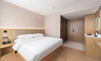 Rujia Huayi Select Hotel (Ordos Dongsheng District Wanda Plaza)