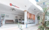 RedDoorz @ Lualhati Garden Cottage El Nido Palawan