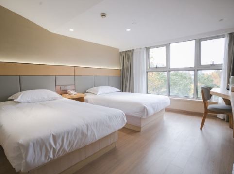 Xinrenren Hotel (Shanghai Daning International Zhabei Park Branch)