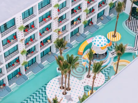 Sugar Marina Hotel -POP- Kata Beach Отели рядом с достопримечательностью «Local Dive Thailand»