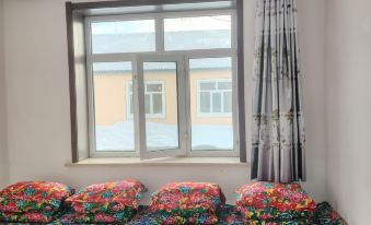 Xuepiaopiao Chinese Inn