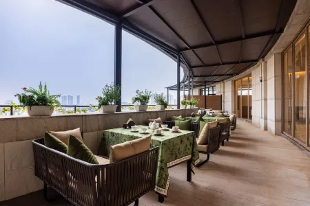 MEHOOD LESTIE Hotel (Shanghai Songjiang University City Branch) Отели рядом с достопримечательностью «Shanghai University of Engineering Science (Longteng Road)»