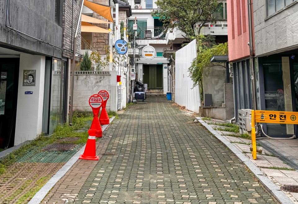 헬로월드 게스트하우스 위치