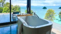 Exclusive Entire Lodge - Private Luxury Escape - 2-Star