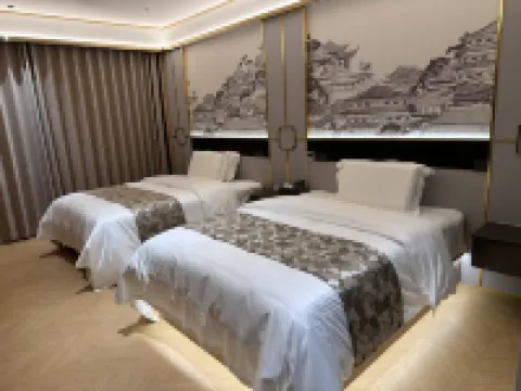 전슝 징청 그랜드 호텔 (이러 타운)