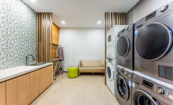 Holiday Inn Express Hangzhou Huanglong, an IHG Hotel