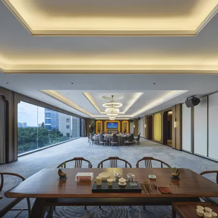 Qilin Rongyu International Hotel