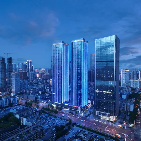 zhenyi Skyline Riverside Hotel (Changsha Wuyi Square Peiyuanqiao Subway Station Branch)