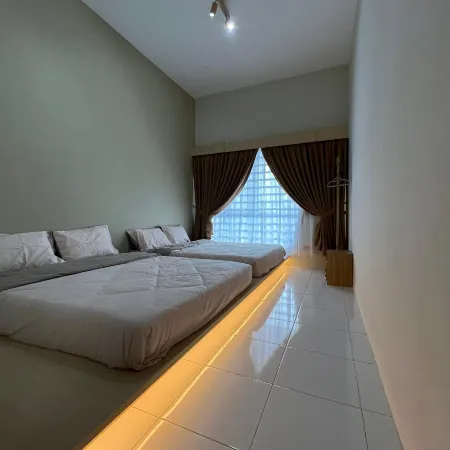 PoloStay Landed House 4 Room for 10 pax