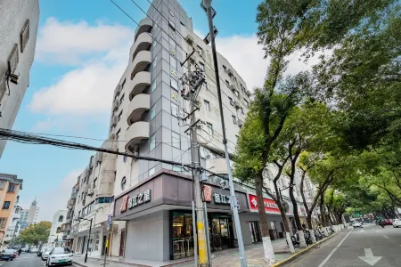 Jinjiang InnKunshan Yushan SquareSubway Station Hotel