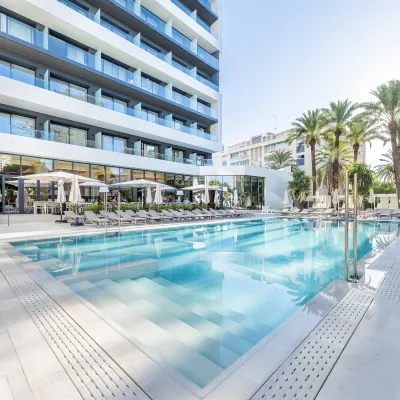 ホテル ポート アリカンテ シティ & ビーチ コスタ・ブランカ周辺のホテル