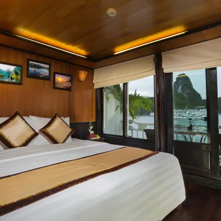 Syrena Cruises