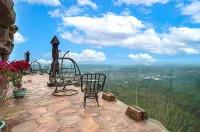 Nantai Wofoshan Cliff Cave Homestay