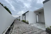 House of Marvilla - parking