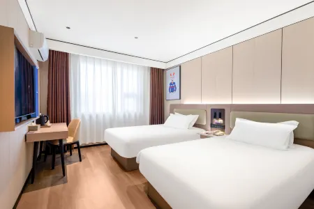 Homeinn Ease Hotel (Qingdao Binhai College Qingda Affiliated Hospital) Отели рядом с достопримечательностью «Shandong University of Science and Technology (Qingdao Campus)»