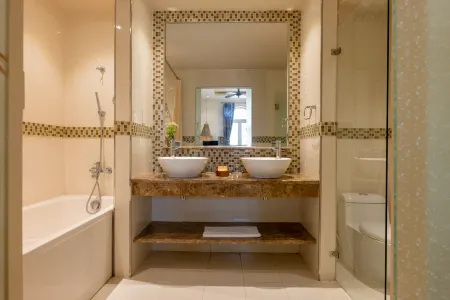 Vaia Hoi An Boutique Hotel Отели в г. Хой-Ан