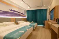 Yueke Holiday Hotel (Kuitun  Station )