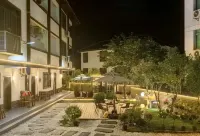 Muyun Homestay - Rooftop Pools