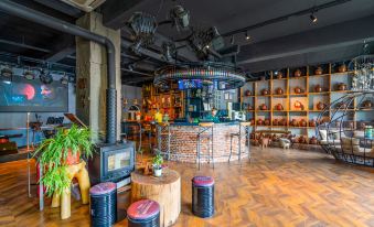 Longmen Inn · Cold Home Film Hotel