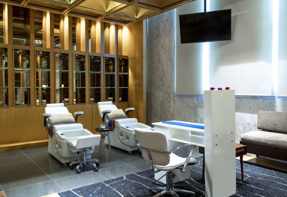 모벤픽 호텔 & 컨벤션 센터 KLIA의 웅장한 건물 외관