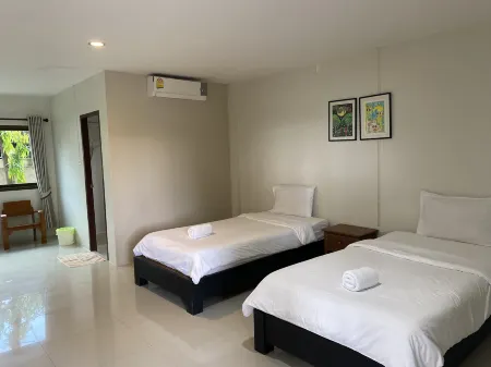 Imboutique hotel Maesot Отели рядом с достопримечательностью «Wat Don Kaeo»